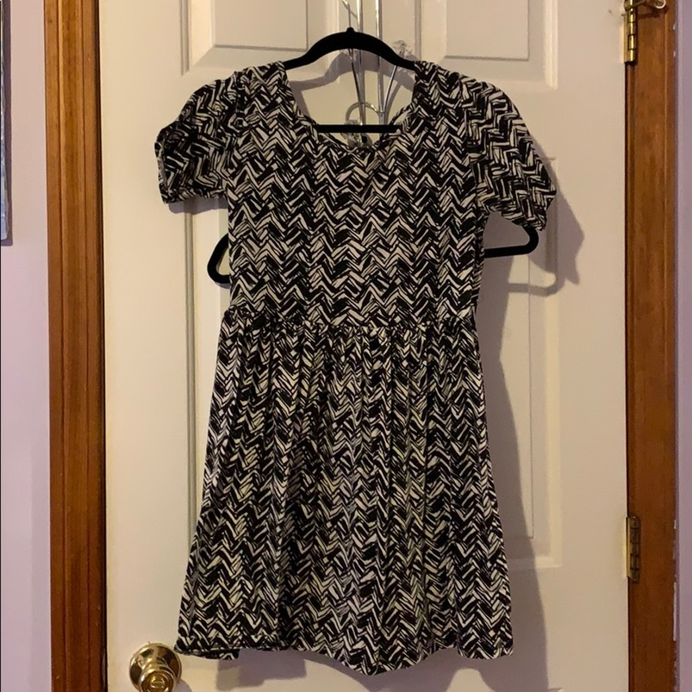 Black and white patterned dress, FOREVER 21, M